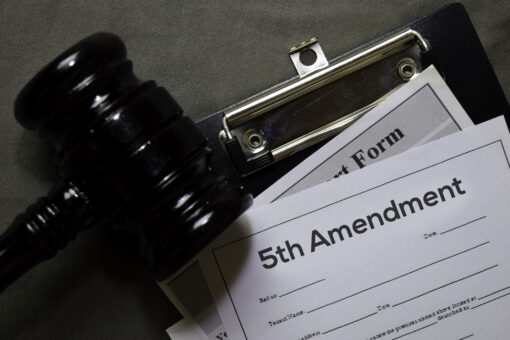 You Have a Right to an Attorney – Get the Facts About the Fifth and Sixth Amendments 